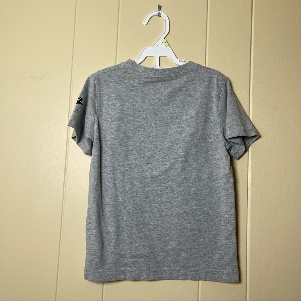 Nike Kids Gray Short Sleeve Tee size 5-6 Yrs - Picture 3 of 3